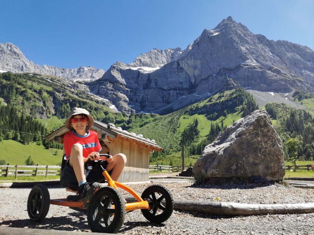 Ausflug mit Kindern München zum genialen Spielplatz am Ahornboden